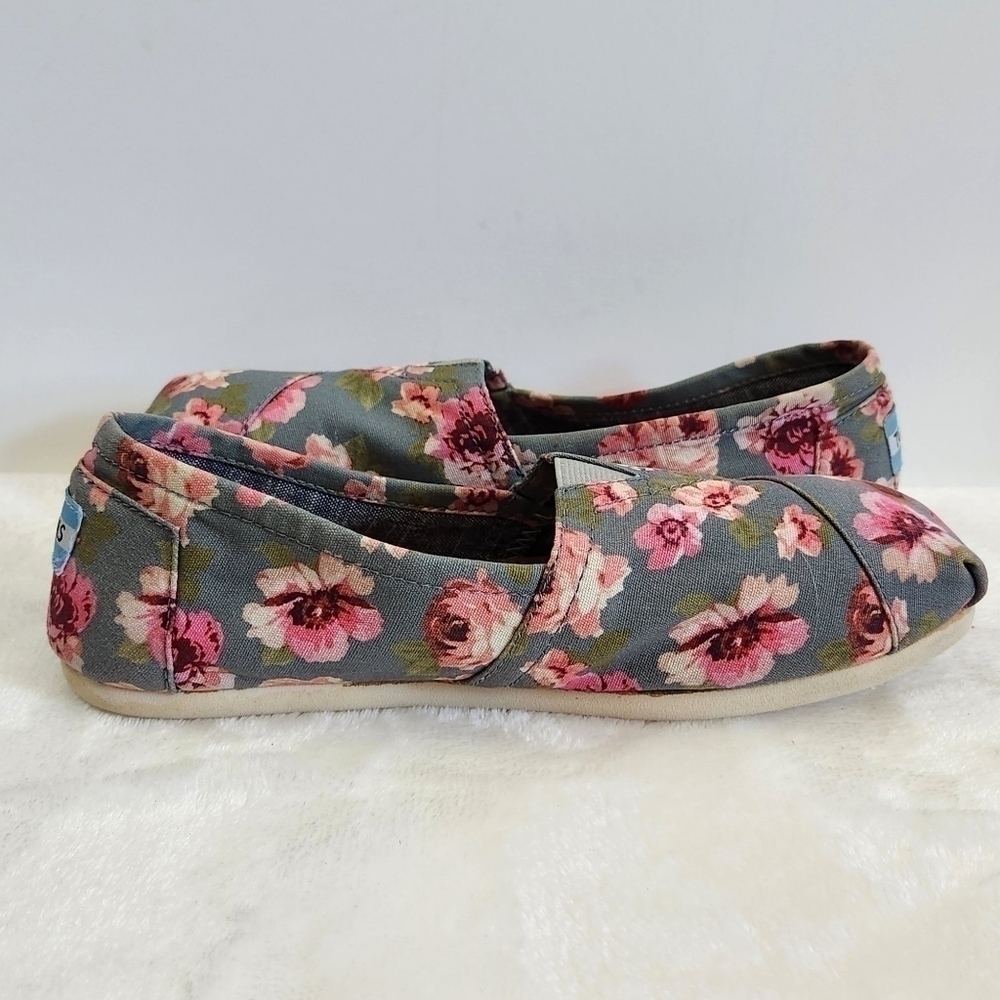 TOMS Classic Canvas Gray Pink Rose Buds Floral Flower Slip On Flats Size 7 - Picture 8 of 14